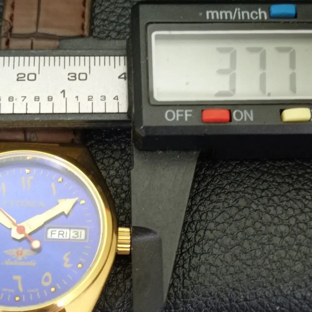 Vintage 1976 Citizen Automatic Mens Gold Watch W/daydate & Blue accents